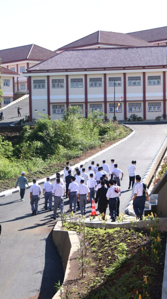 Dibangun di Atas Tanah Wakaf, SMK-IT As-Syifa Siap Melahirkan Ahli IT Berkarakter Islami