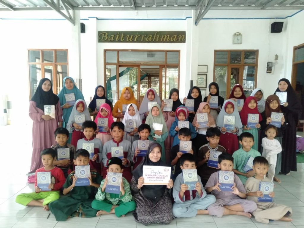 Jangan Salah Pilih ini Bedanya Wakaf Uang dan Melalui Uang